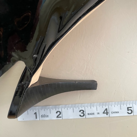 Mikael kors women’s sandals. - Picture 5 of 7